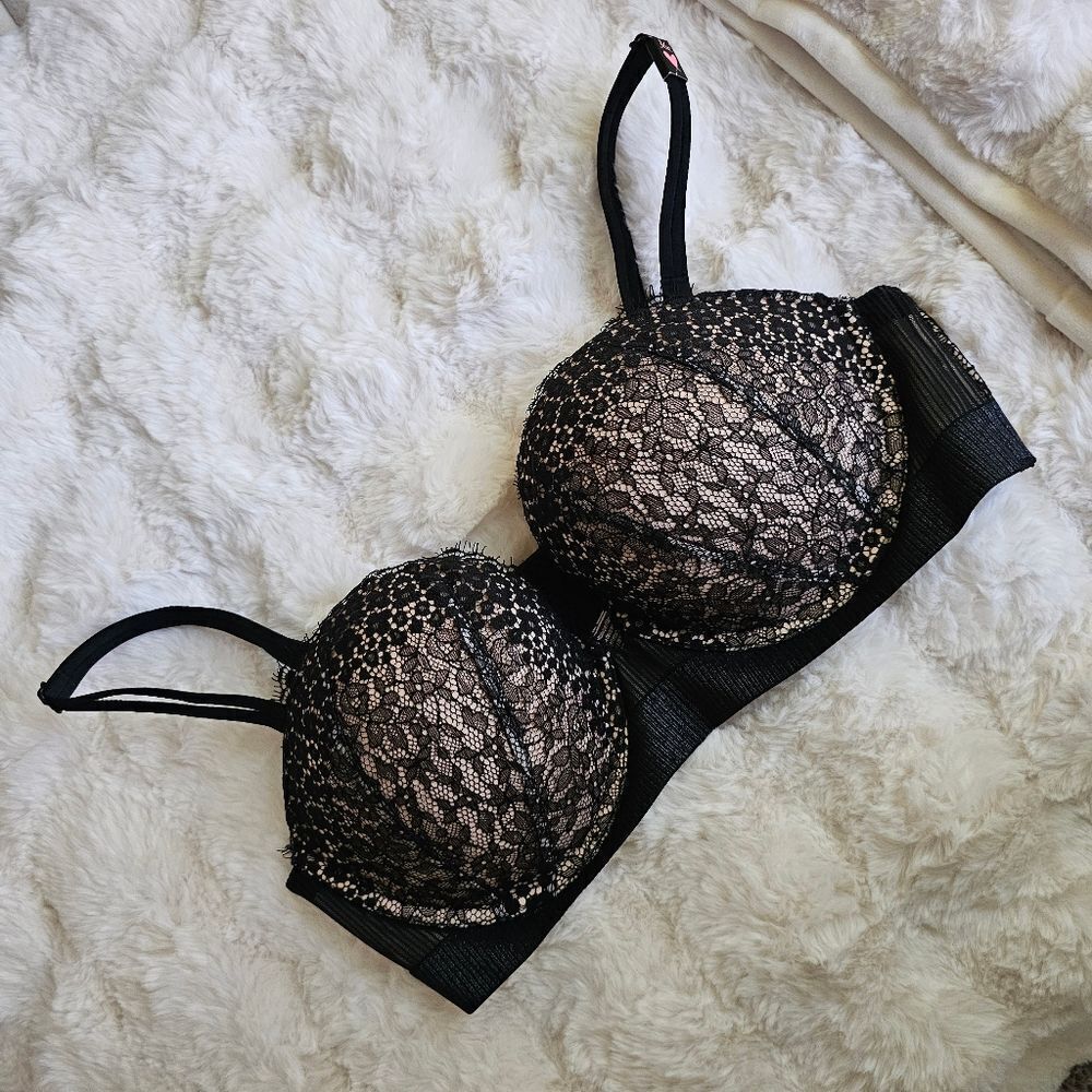 Victoria's Secret Black and Cream Lace Bra